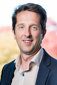 Dr. Jonathan Makela